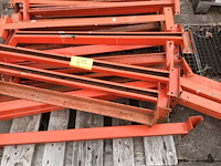 Lot 619 - liggers voor pallet stellingrek - afbeelding 5 van  5