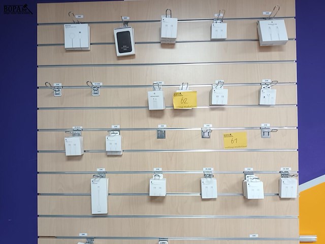 Lot 62 - accessoires voor apple. 33 stuks - afbeelding 1 van  5