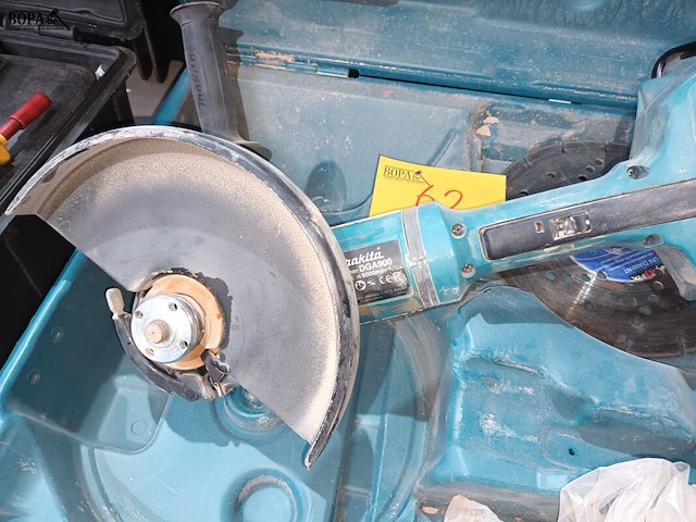 Lot 62 - accu haakse slijper makita - afbeelding 4 van  4