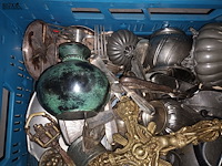 Lot 62 - antiek tafelgerei. 1 bak - afbeelding 2 van  6