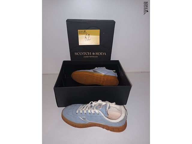 Lot 62 - damesschoenen maat 37 - afbeelding 1 van  3