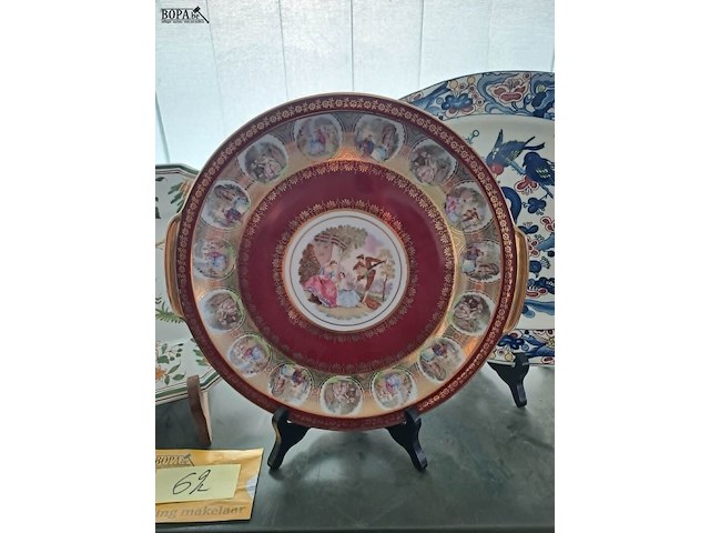 Lot 62 - decoratieve borden op display, handgeschilderd, bavaria old - afbeelding 3 van  8
