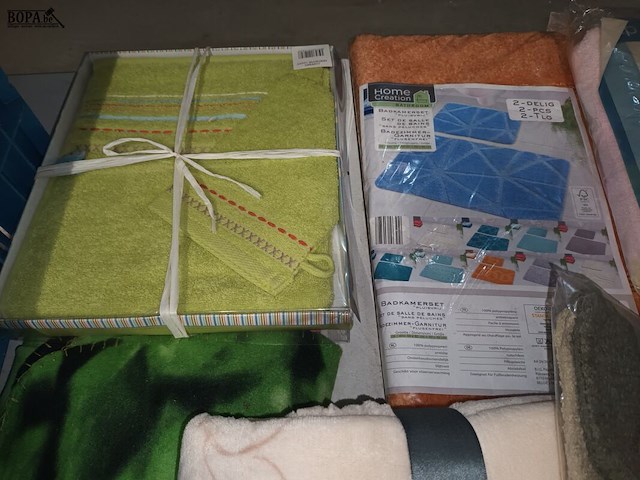 Lot 62 - divers textiel. 9 stuks - afbeelding 5 van  5