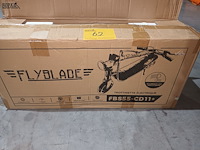 Lot 62 - elektrische step flyblade - afbeelding 2 van  4