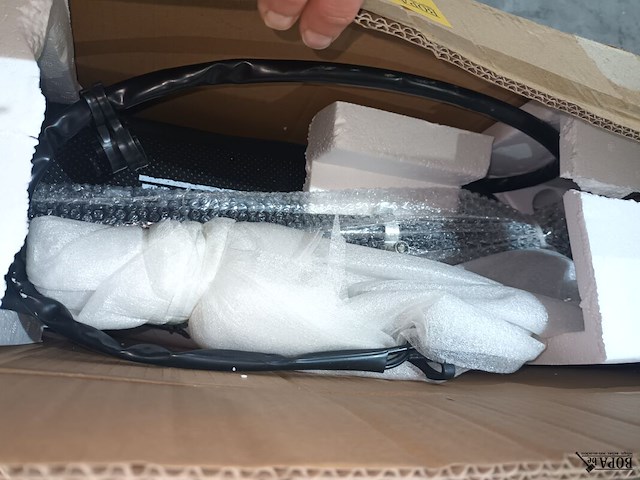 Lot 62 - elektrische step flyblade - afbeelding 3 van  4