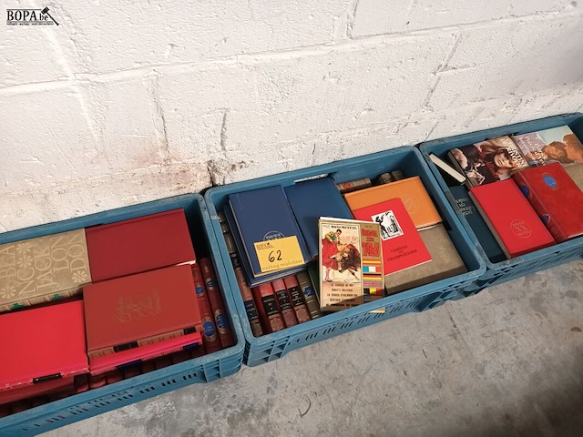 Lot 62 - franstalige boeken - afbeelding 1 van  7