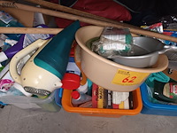 Lot 62 - groot lot schoonmaakmateriaal - afbeelding 3 van  9