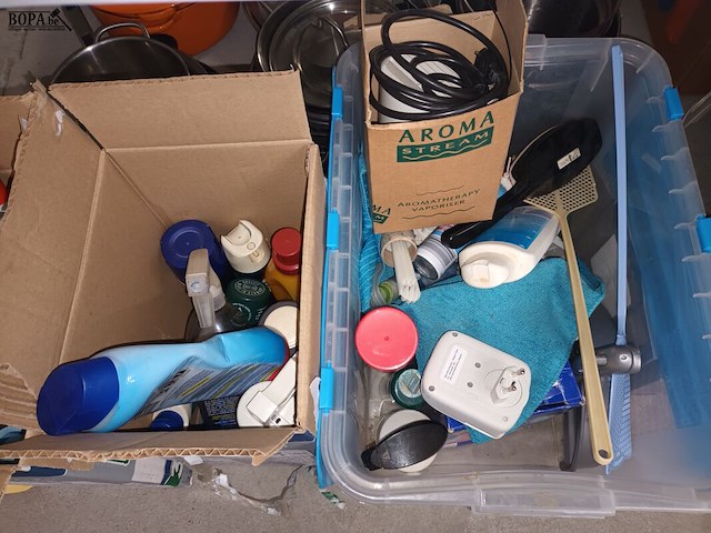 Lot 62 - groot lot schoonmaakmateriaal - afbeelding 8 van  9