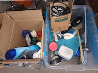 Lot 62 - groot lot schoonmaakmateriaal - afbeelding 8 van  9