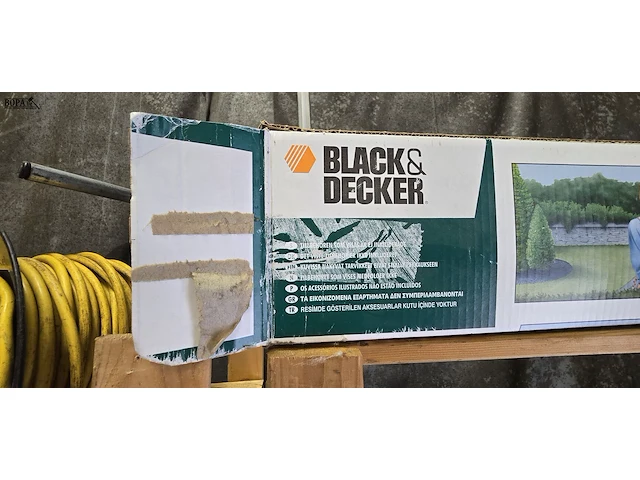 Lot 62 - haagschaar black en decker 41 cm - afbeelding 2 van  5