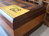 Lot 62 - houten kistje - afbeelding 2 van  3