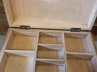 Lot 62 - houten kistje - afbeelding 3 van  3