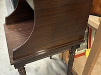 Lot 62 - klassieke houten bijzettafel - afbeelding 3 van  3