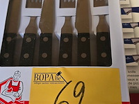 Lot 62 - knife sets 2 stuks compleet en aldi bestekset - afbeelding 2 van  6