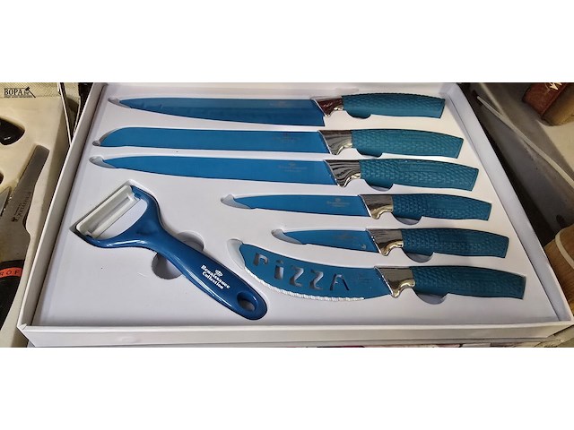 Lot 62 - knife sets 2 stuks compleet en aldi bestekset - afbeelding 4 van  6