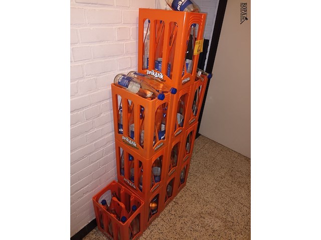 Lot 62 - leeggoed bakken. 11 stuks - afbeelding 1 van  3