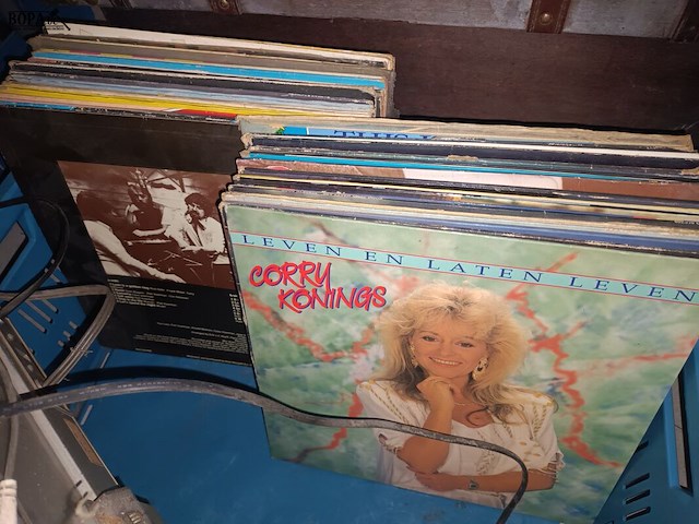 Lot 62 - platenspeler en lp’s - afbeelding 4 van  6