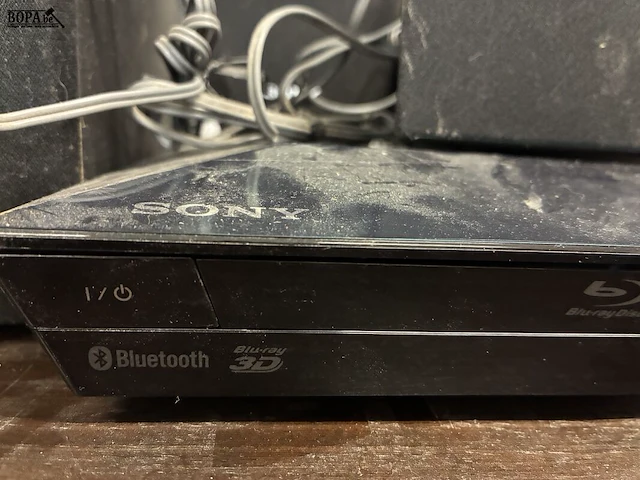 Lot 62 - sony bluetooth blu-ray home theatre system - afbeelding 2 van  4