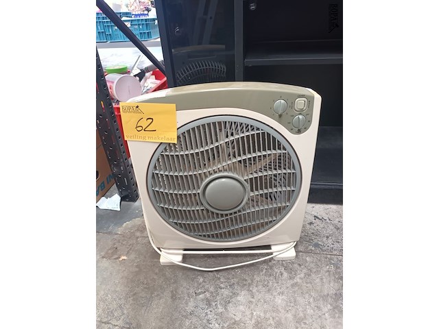 Lot 62 - ventilator - afbeelding 1 van  3