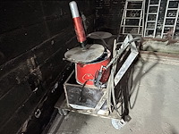 Lot 62 - vetpomp mobiel