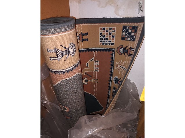 Lot 62 - vloertapijt - afbeelding 2 van  3