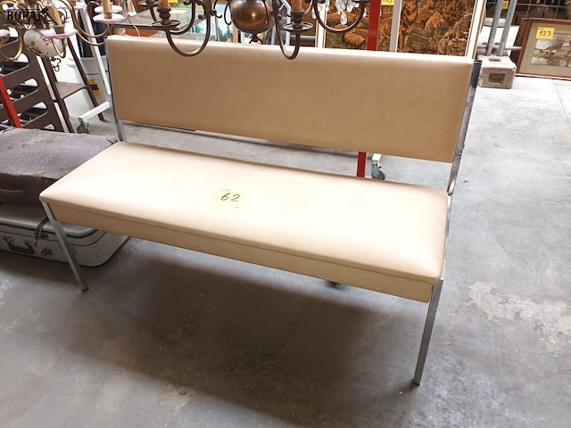 Lot 62 - zitbank met opbergruimte - afbeelding 1 van  3
