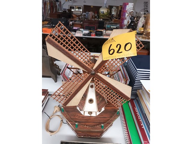 Lot 620 - windmolen lampedaire - afbeelding 3 van  3
