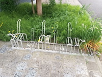 Lot 625 - fietsrek - afbeelding 1 van  3