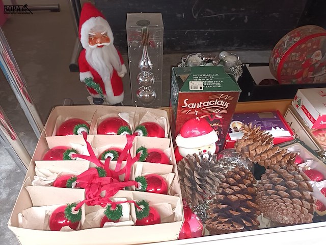Lot 626 - kerstdecoratie - afbeelding 5 van  5