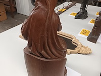Lot 627 - houten beeld maria en kind - afbeelding 3 van  3