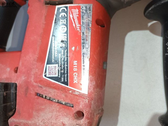 Lot 63 - accu boorhamer milwaukee - afbeelding 3 van  4