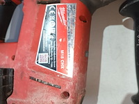 Lot 63 - accu boorhamer milwaukee - afbeelding 3 van  4