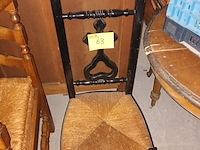 Lot 63 - antieke kerkstoel - afbeelding 1 van  4