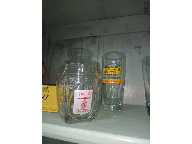 Lot 63 - bierglazen. 5 stuks - afbeelding 2 van  3