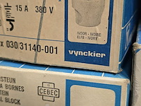 Lot 63 - contactdozen, aftakdozen,stekkers… - afbeelding 2 van  4