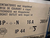 Lot 63 - contactdozen, aftakdozen,stekkers… - afbeelding 4 van  4