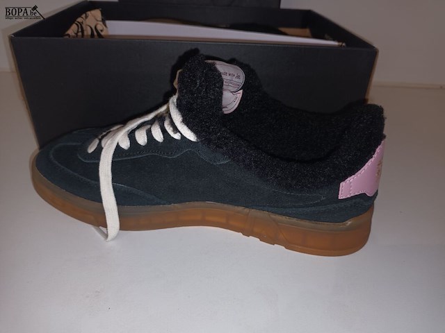 Lot 63 - damesschoenen maat 37 - afbeelding 2 van  3