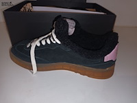 Lot 63 - damesschoenen maat 37 - afbeelding 2 van  3