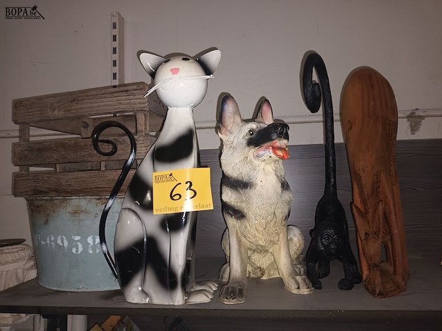 Lot 63 - decoratie. 6 stuks - afbeelding 1 van  4