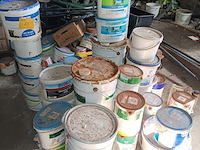 Lot 63 - diverse verven - afbeelding 1 van  4