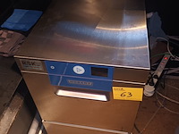 Lot 63 - glazenwasser hobart - afbeelding 2 van  5