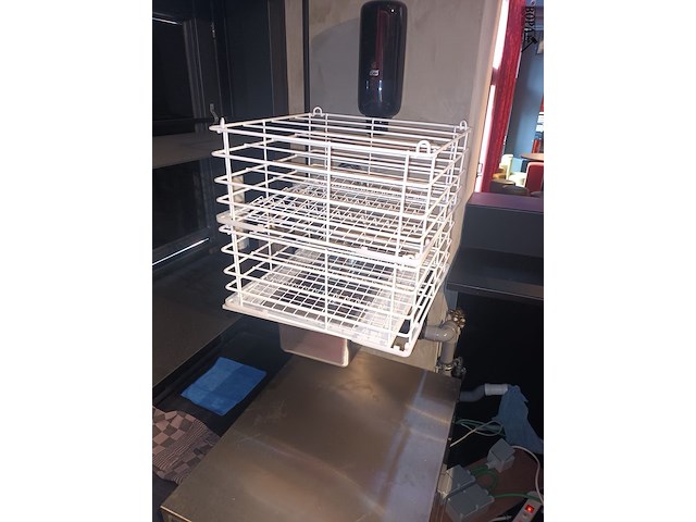 Lot 63 - glazenwasser hobart - afbeelding 3 van  5