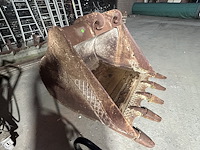 Lot 63 - kraanbak / tandenbak