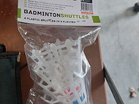 Lot 63 - lot badmintonraketten en shuttles - afbeelding 2 van  2