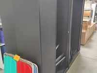 Lot 63 - metalen dossierkast - afbeelding 1 van  2