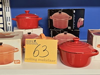 Lot 63 - mini ovenpotjes met deksel in gietijzer 8 stuks - afbeelding 1 van  4