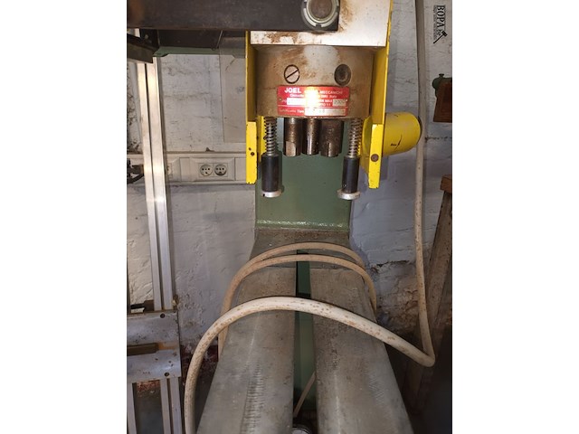 Lot 63 - pneumatische frees/boormachine - afbeelding 2 van  7