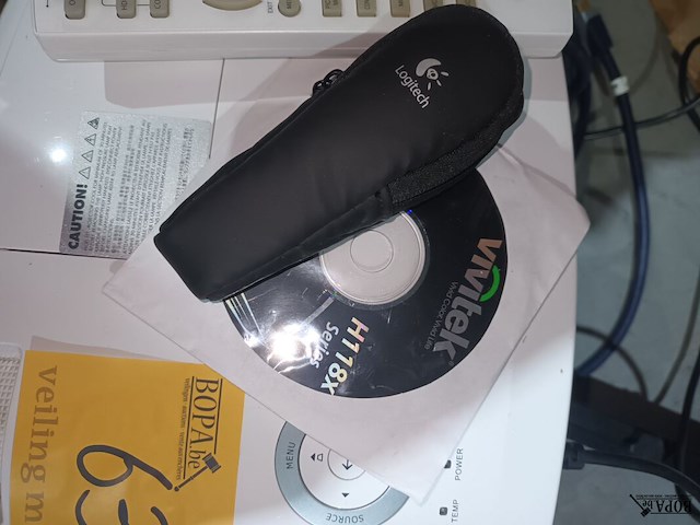 Lot 63 - projector vivitek - afbeelding 6 van  6