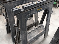 Lot 63 - pvc schragen stanley. 2 stuks - afbeelding 3 van  4