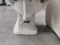 Lot 63 - retro bidet - afbeelding 4 van  4